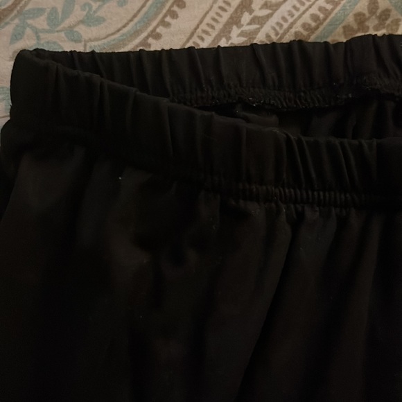 target black leggings - Picture 2 of 3